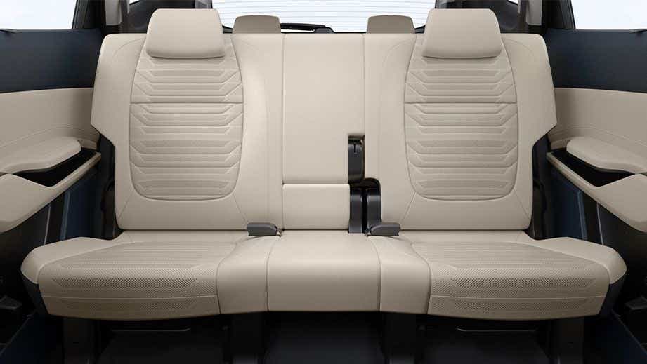 Kia Carens Images – Interior & Exterior Photos